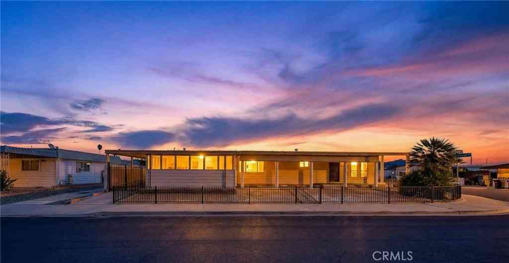Mobile Home For Sale - 1670 Santa Susana<br/> Hemet, CA 92543