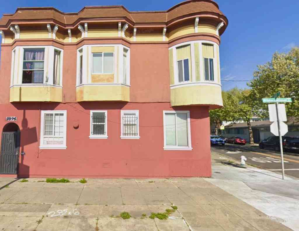 Condo For Sale - 9996 International Blvd<br/> Oakland, CA 94603