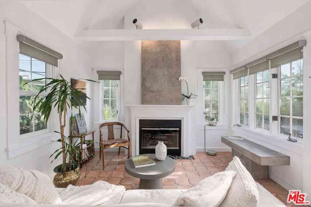 Homes For Rent - 2427 N Gower Street<br/> Los Angeles, CA 90068