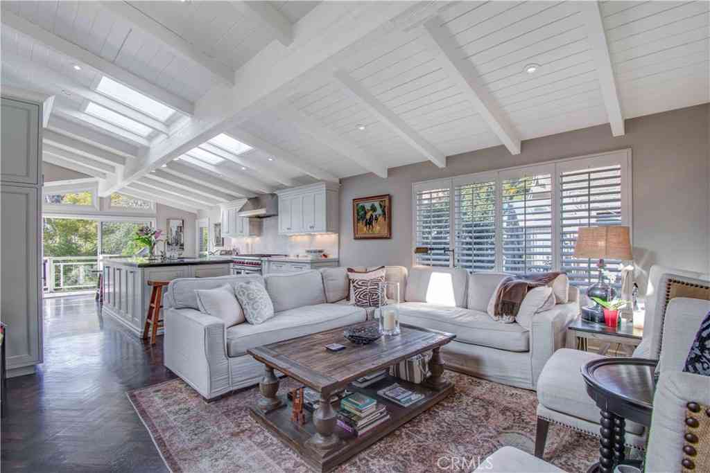 Homes For Rent - 255 Emerald Bay<br/> Laguna Beach, CA 92651