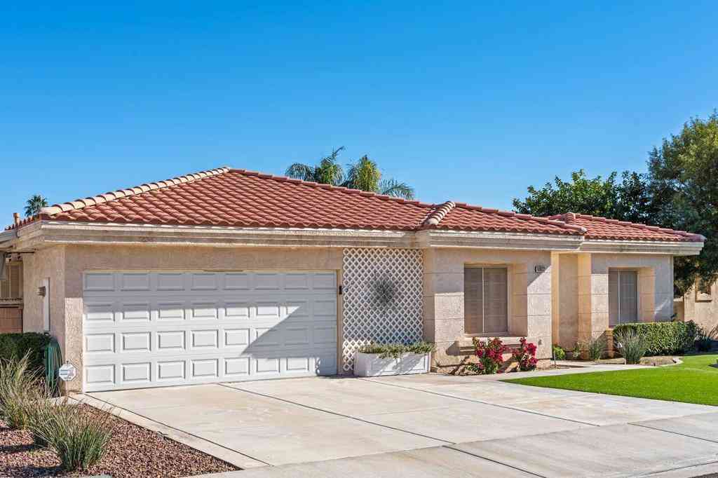 Homes For Sale - 40622 Cabana Court<br/> Palm Desert, CA 92260