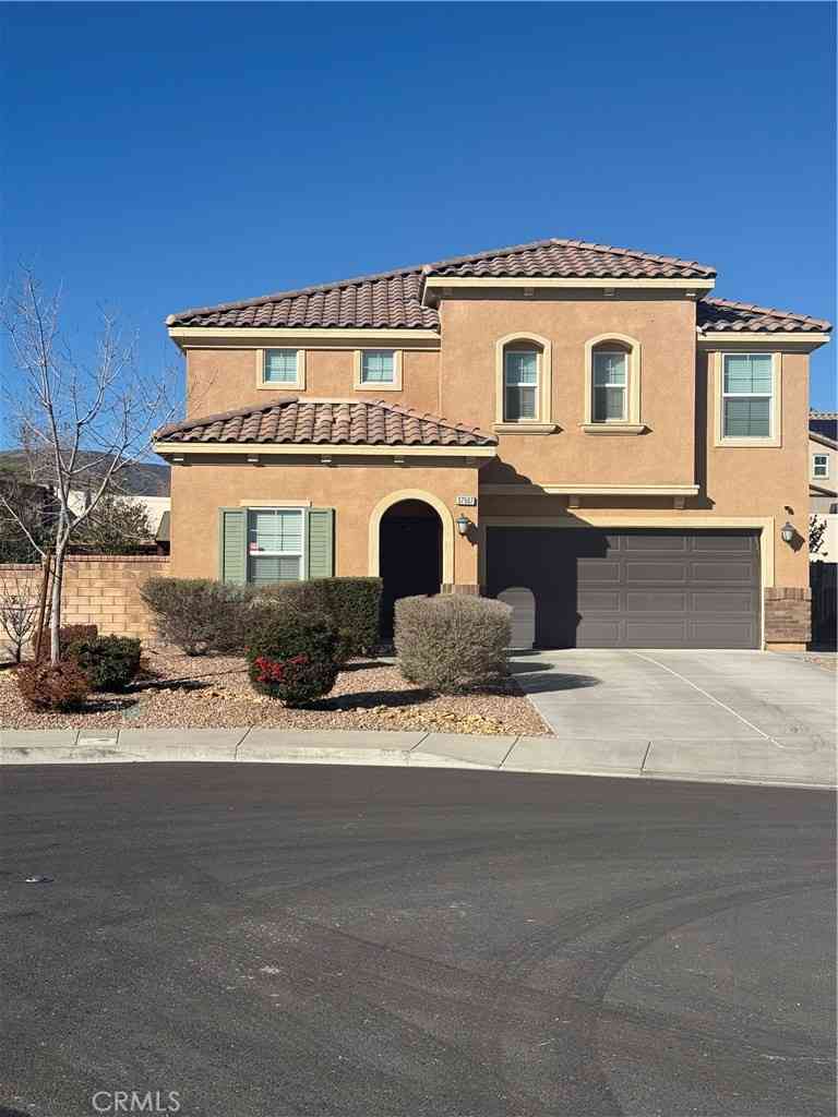 Homes For Sale - 37507 Citron Place<br/> Palmdale, CA 93551