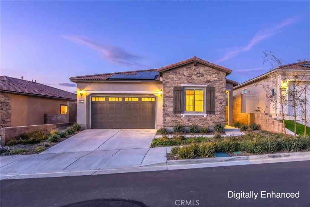 Homes For Sale - 11894 Greenpeak<br/> Corona, CA 92883