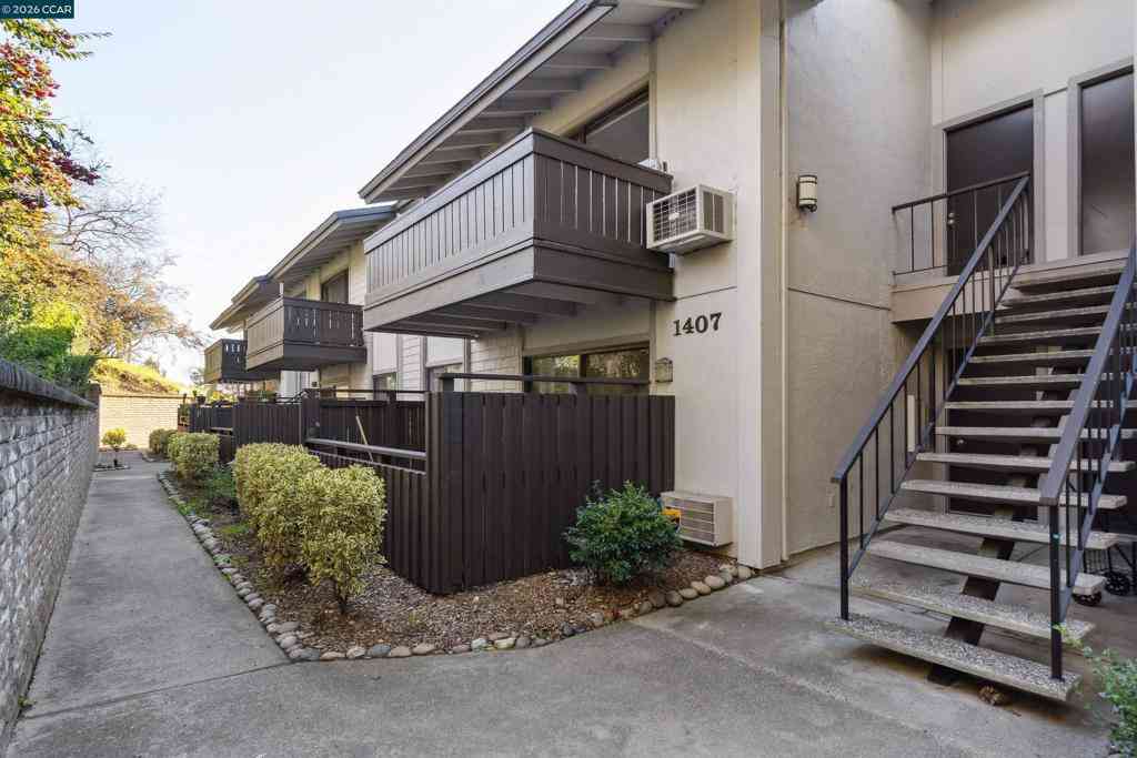 Homes For Sale - 1407 Marchbanks Drive #3<br/> Walnut Creek, CA 94598