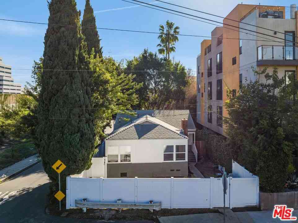 Homes For Sale - 11250 Mississippi Avenue<br/> Los Angeles, CA 90025