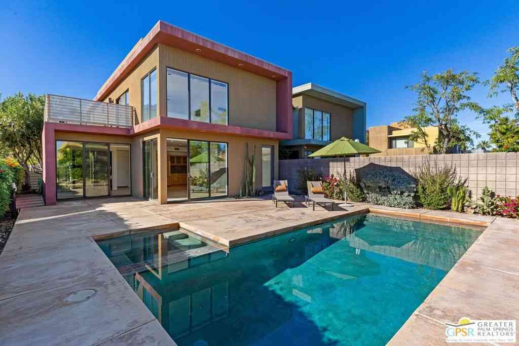 Homes For Sale - 2564 Cheryl Court<br/> Palm Springs, CA 92262