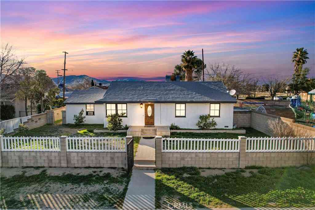 Homes For Sale - 38725 Jacklin<br/> Palmdale, CA 93550