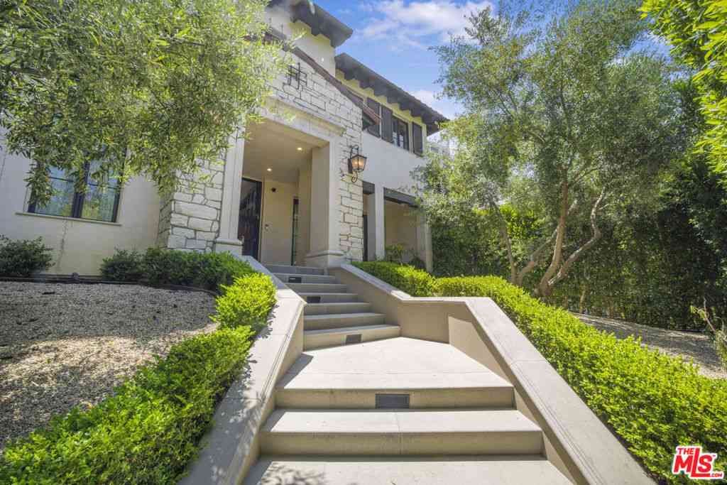 Homes For Sale - 439 S Spalding Dr.<br/> Beverly Hills, CA 90212