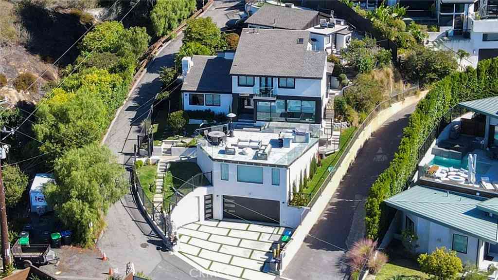 Homes For Sale - 31502 Mar Vista<br/> Laguna Beach, CA 92651