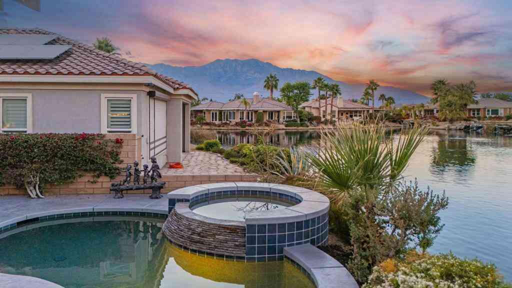 Homes For Sale - 2 Pyramid Lake Court<br/> Rancho Mirage, CA 92270