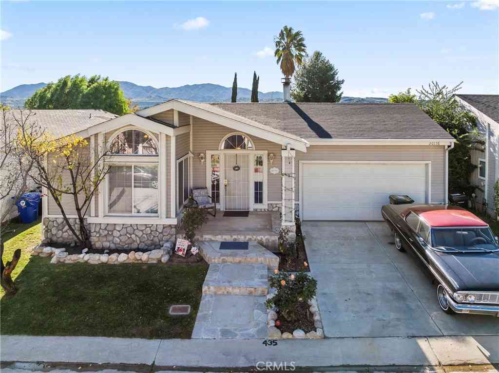 Homes For Sale - 20176 Canyon View<br/> Canyon Country, CA 91351