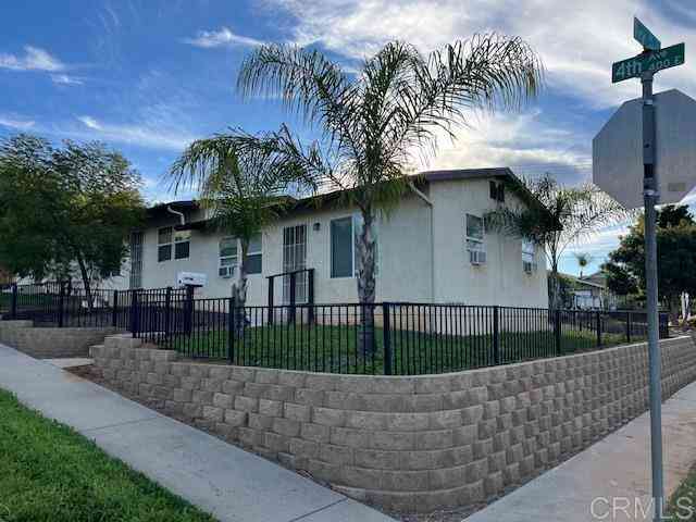 Homes For Sale - 11-403 4th Ave<br/> Escondido, CA 92025