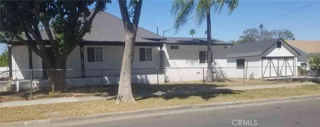 Homes For Sale - 3395 Franklin Avenue<br/> Riverside, CA 92507