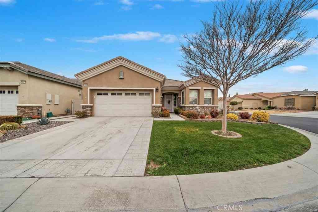 Homes For Sale - 19484 Biltmore Road<br/> Apple Valley, CA 92308