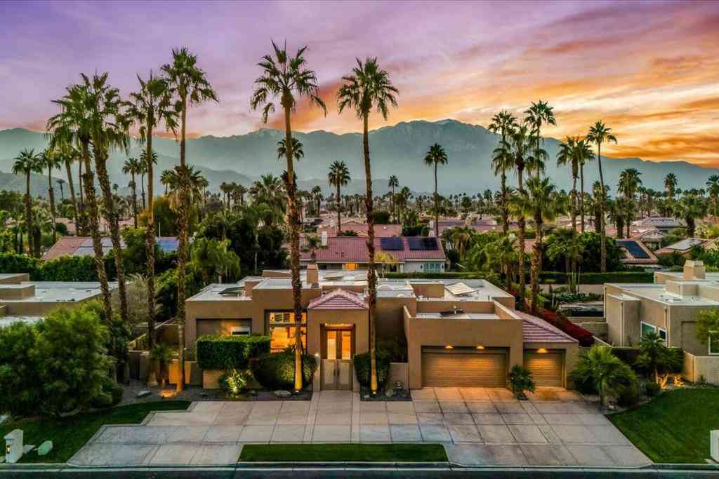 Homes For Sale - 2 Silver Circle<br/> Rancho Mirage, CA 92270