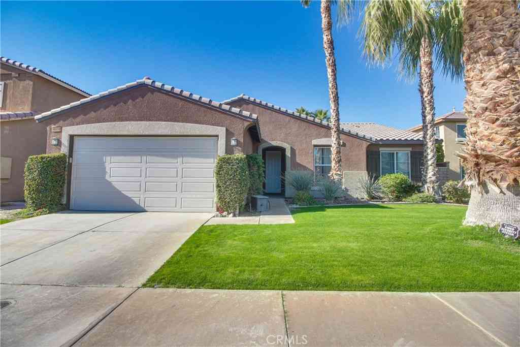 Homes For Sale - 42681 Dell Lago Court<br/> Indio, CA 92203