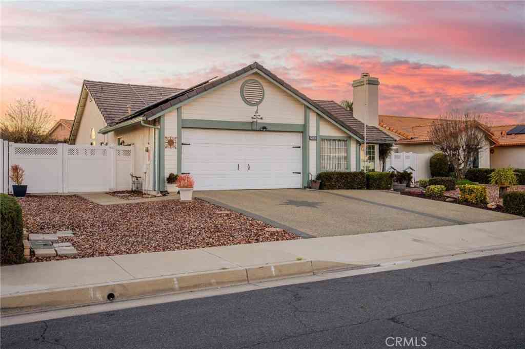 Homes For Sale - 29383 Lake Forest<br/> Menifee, CA 92586