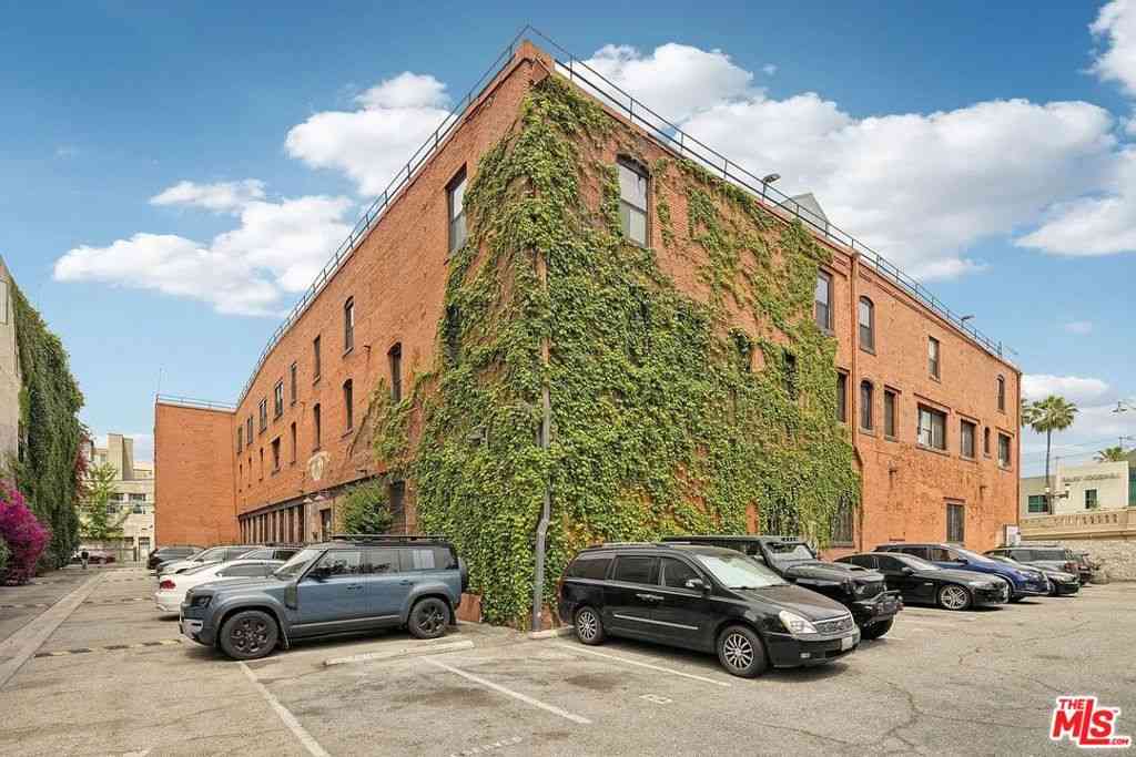 Homes For Rent - 900 E 1st Street #205<br/> Los Angeles, CA 90012