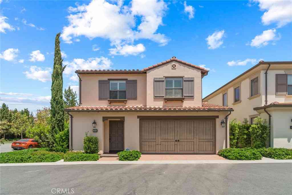 Homes For Sale - 68 Island Coral<br/> Irvine, CA 92620