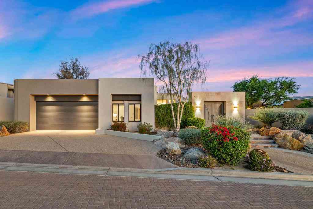 Homes For Sale - 137 Metate Place<br/> Palm Desert, CA 92260