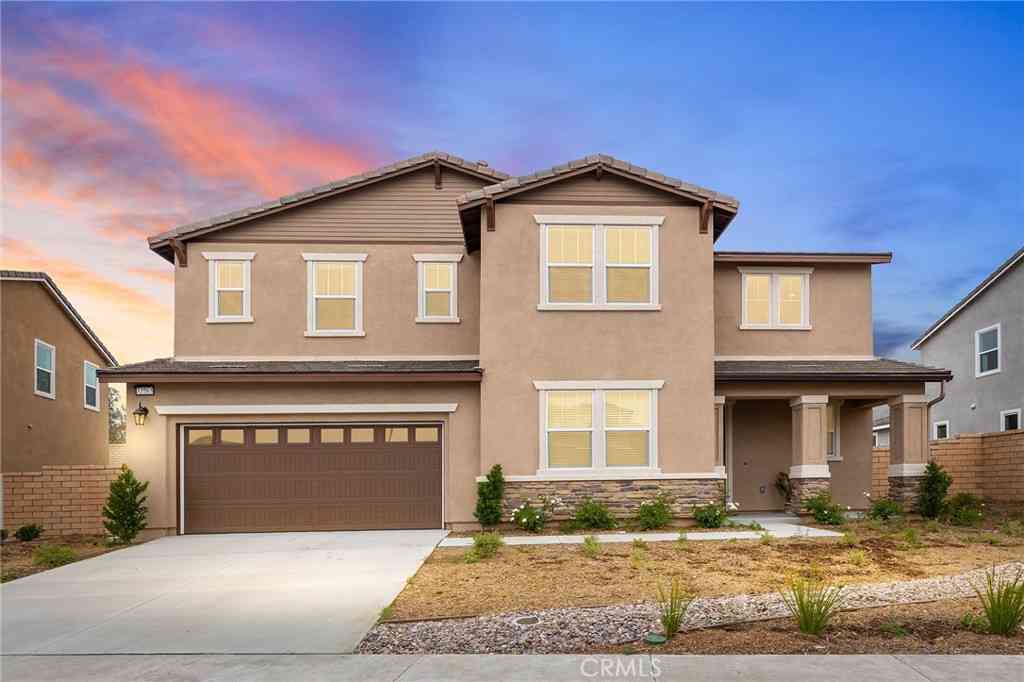 Homes For Sale - 32265 Neal Lane<br/> Menifee, CA 92584