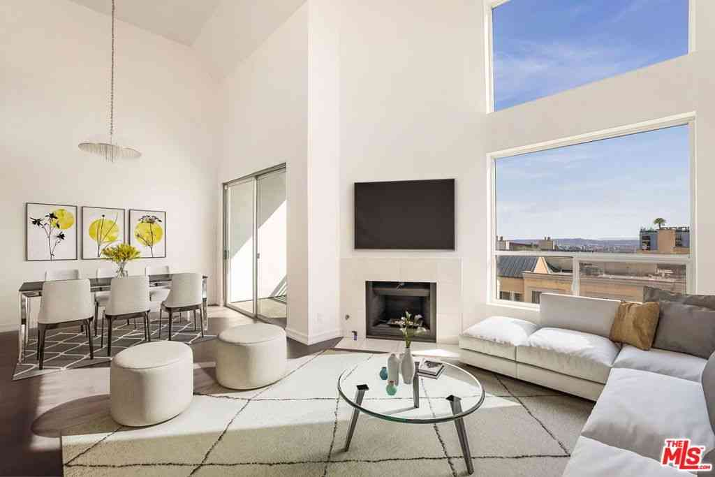 Homes For Sale - 1129 Larrabee Street #14<br/> West Hollywood, CA 90069