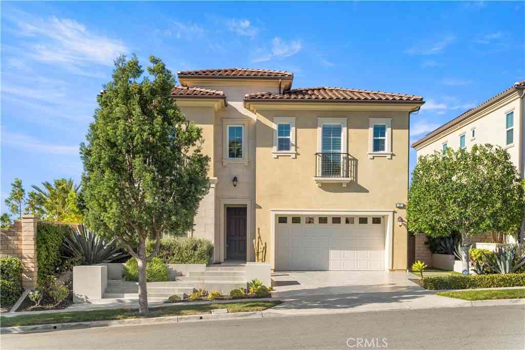 Homes For Sale - 37 Caspian<br/> Lake Forest, CA 92630