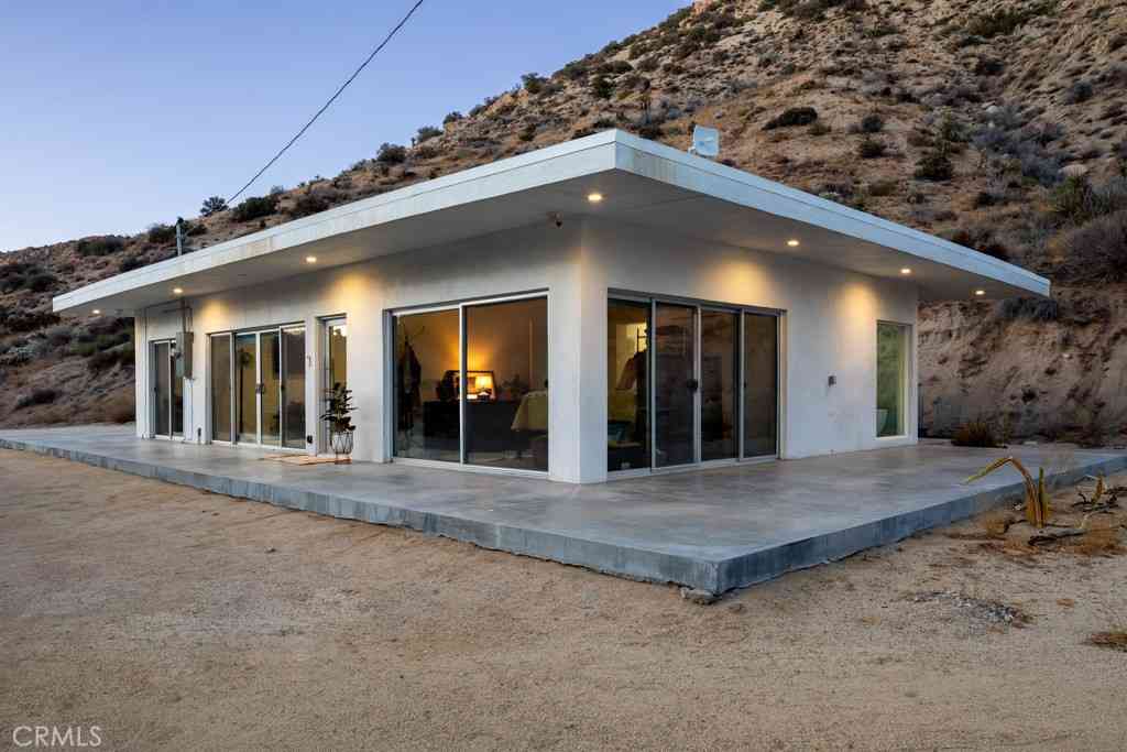 Homes For Sale - 6595 Pioneertown Road<br/> Yucca Valley, CA 92284
