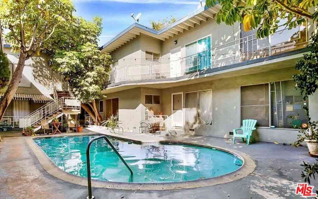 Homes For Rent - 941 N San Vicente Boulevard #2<br/> West Hollywood, CA 90069