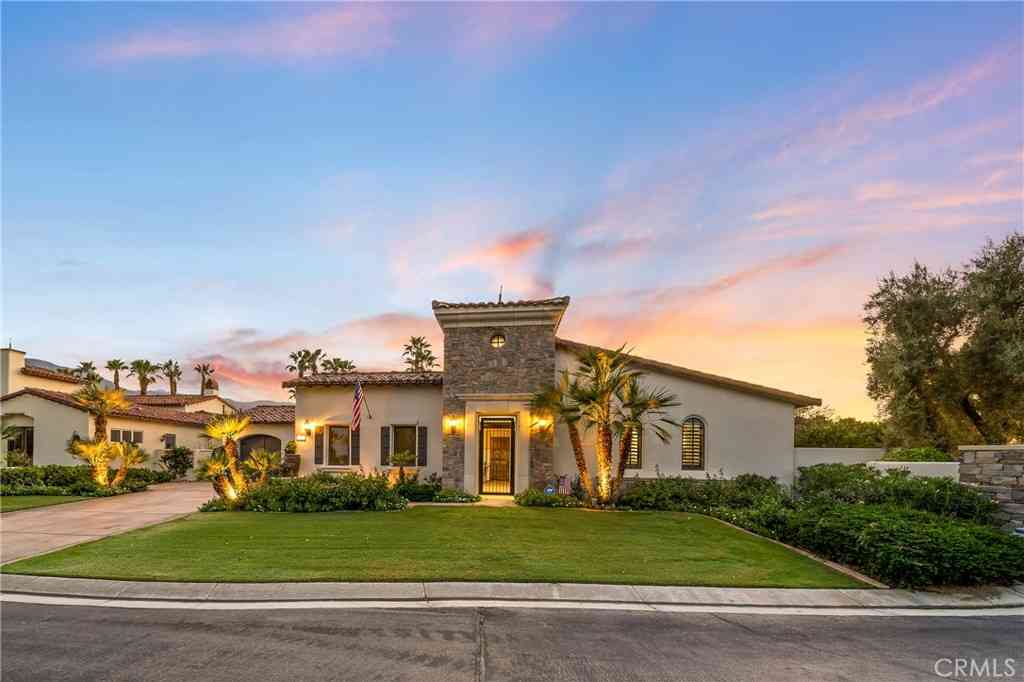 Homes For Sale - 55215 Medallist Drive<br/> La Quinta, CA 92253