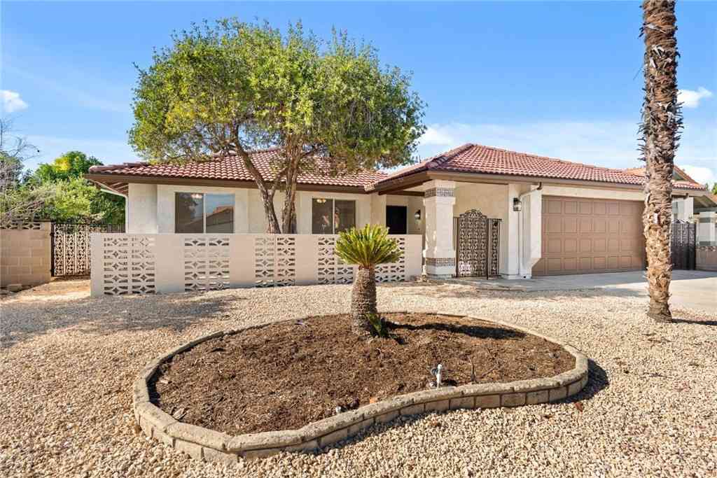Homes For Sale - 1127 Alleppo Court<br/> Hemet, CA 92545