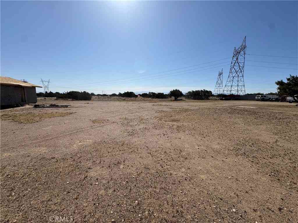 Vacant Land For Sale - 10717 Muscatel<br/> Oak Hills, CA 92344