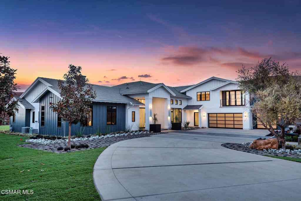 Homes For Sale - 2111 High Knoll Circle<br/> Ventura County, Westlake Village, CA 91362