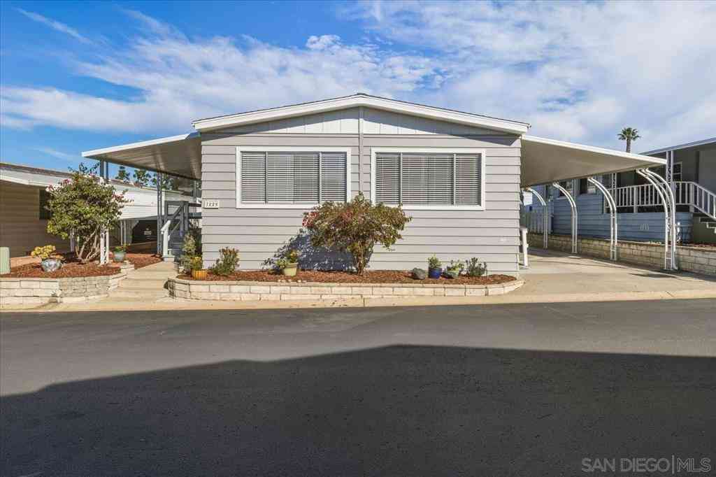 Mobile Home For Sale - 7228 San Benito Street #351<br/> Carlsbad, CA 92011