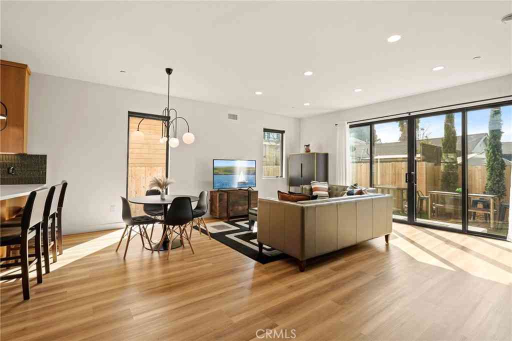 Homes For Sale - 1916 W Court Street<br/> Los Angeles, CA 90026