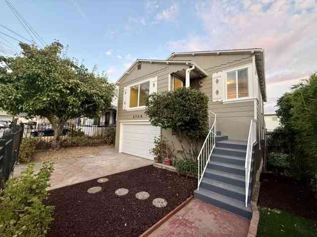 Homes For Sale - 2706 Short Street<br/> Oakland, CA 94619