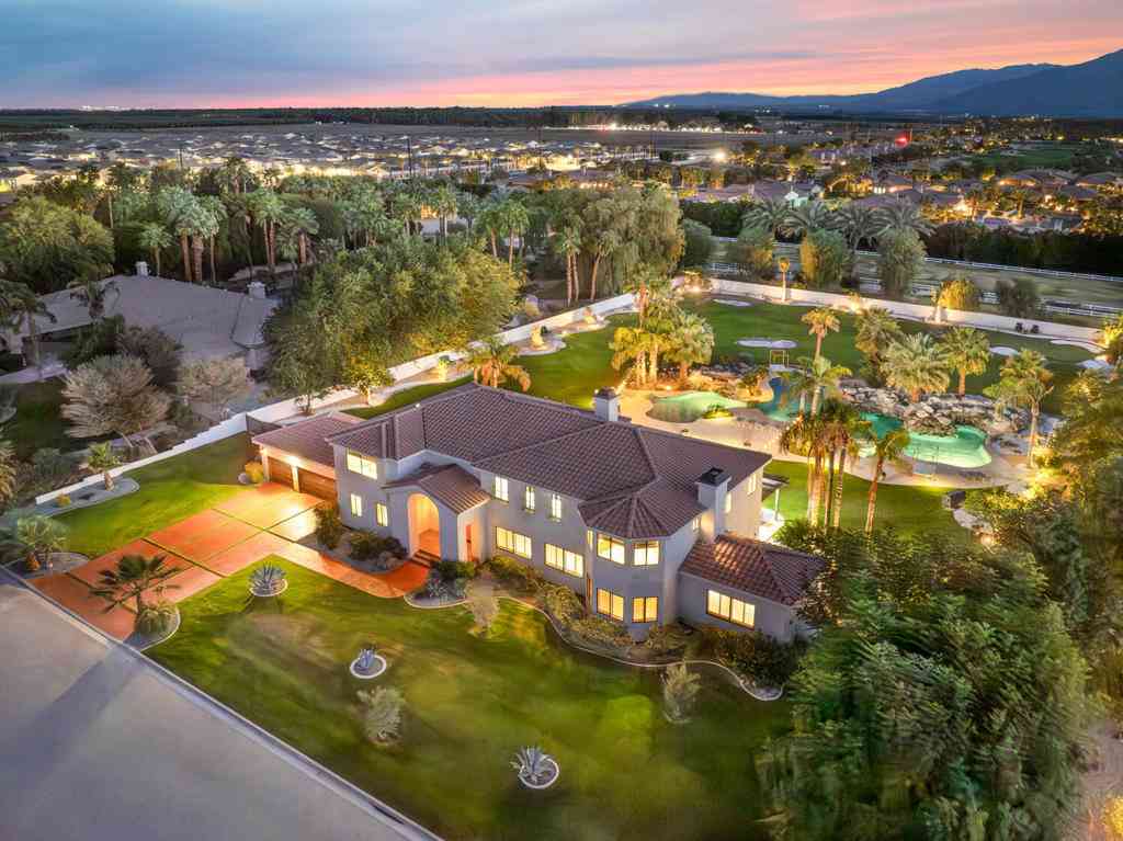 Homes For Sale - 81935 Mountain View Lane<br/> La Quinta, CA 92253