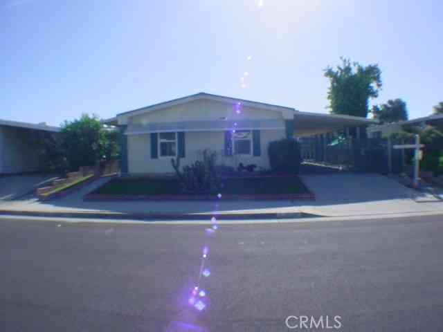 Homes For Sale - 576 Palos Drive<br/> Hemet, CA 92543