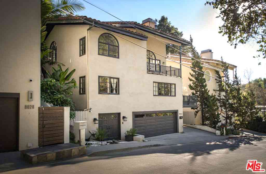 Homes For Sale - 8032 Willow Glen Road<br/> Los Angeles, CA 90046