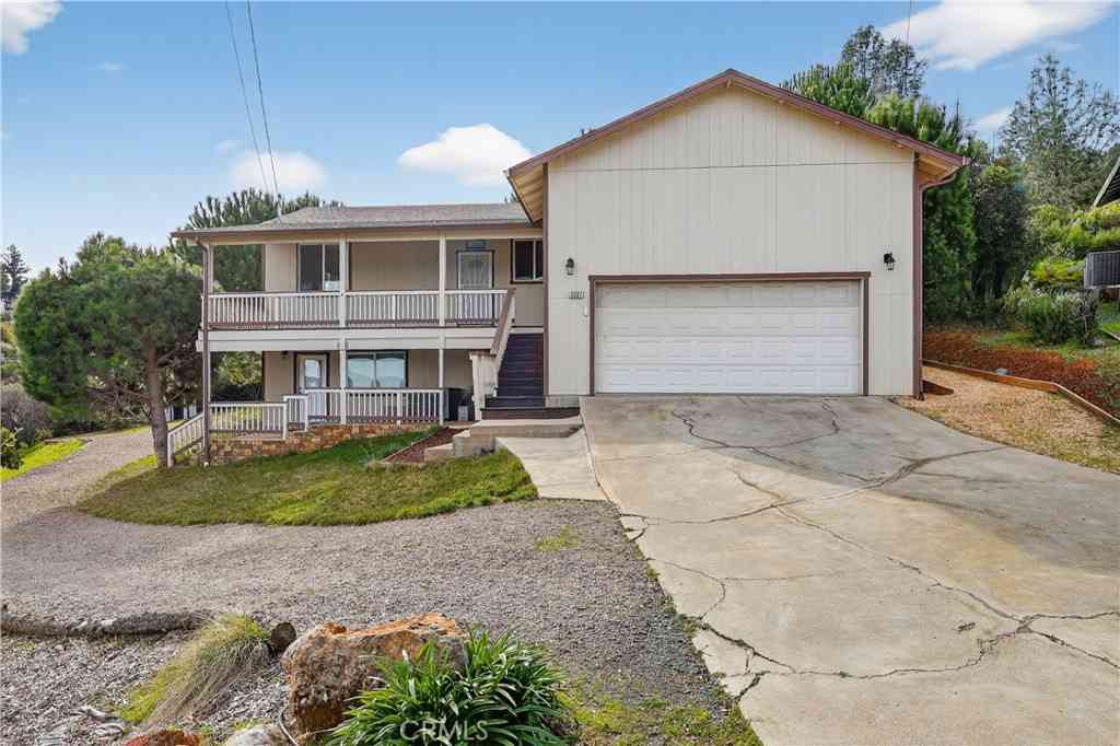 Homes For Sale - 5337 Tewa Court<br/> Kelseyville, CA 95451
