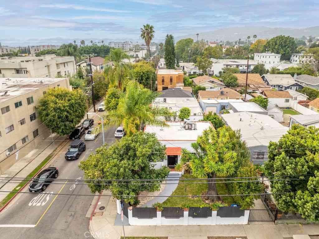 Homes For Sale - 1301 Seward<br/> Los Angeles, CA 90028