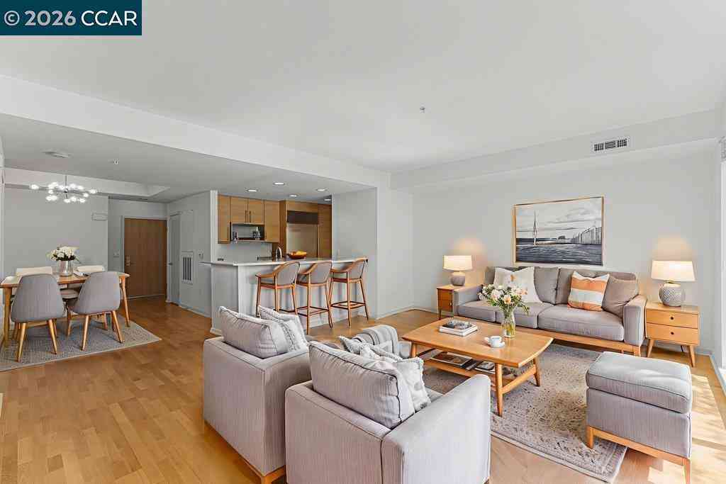 Condo For Sale - 1655 N California Blvd #232<br/> Walnut Creek, CA 94596