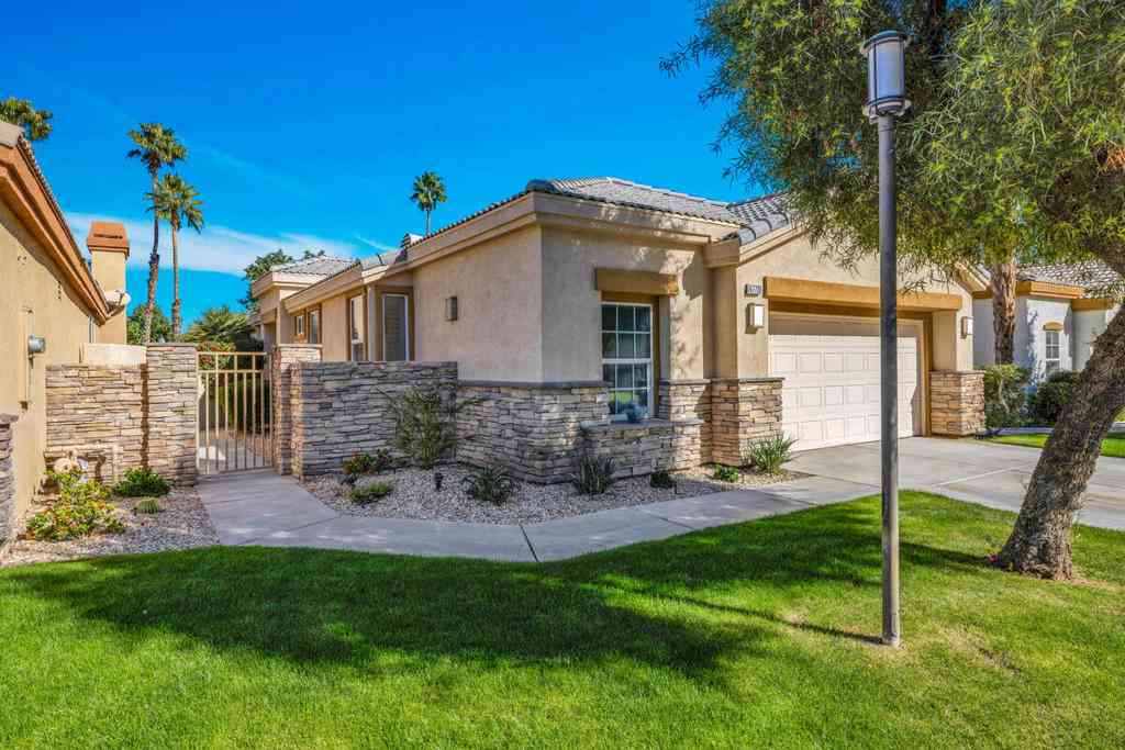 Homes For Sale - 67720 S Natoma Drive<br/> Cathedral City, CA 92234