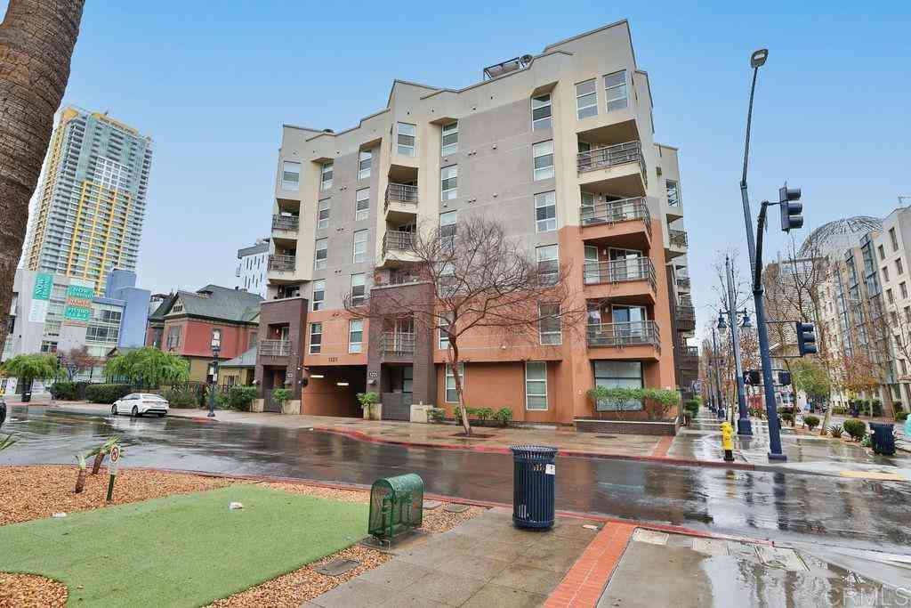 Homes For Rent - 1225 Island Avenue #315<br/> San Diego, CA 92101