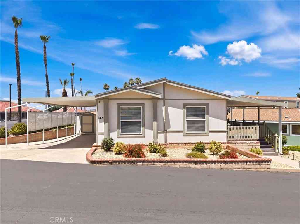 Mobile Home For Sale - 1536 S State St #148<br/> Hemet, CA 92543