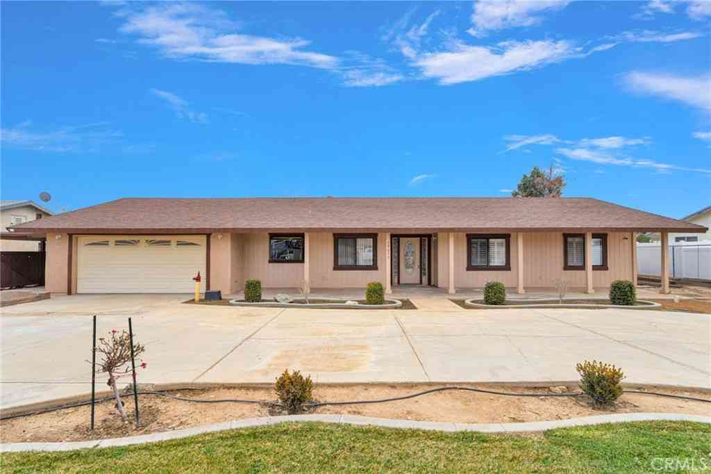 Homes For Sale - 19055 Seaforth Street<br/> Hesperia, CA 92345