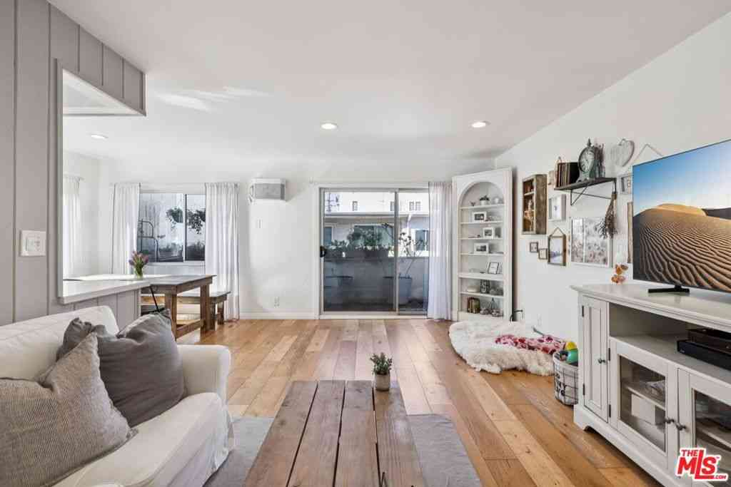 Homes For Sale - 1831 Prosser Avenue #304<br/> Los Angeles, CA 90025