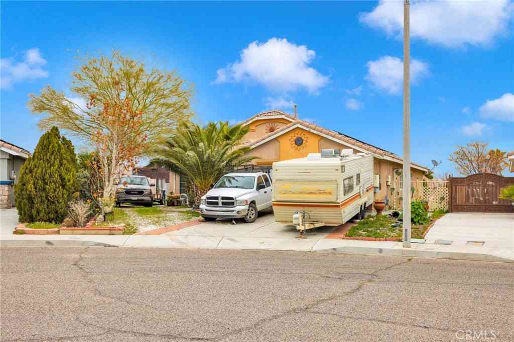 Homes For Sale - 14904 Ocotillo Street<br/> Victorville, CA 92394