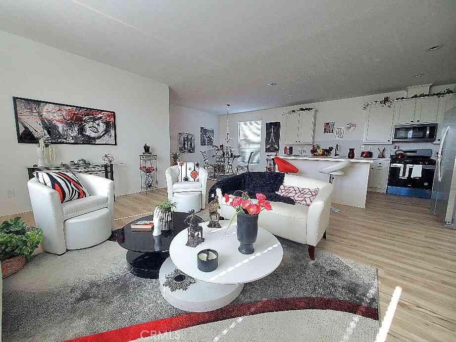 Mobile Home For Sale - 21621 Sandia Road #150<br/> Apple Valley, CA 92308