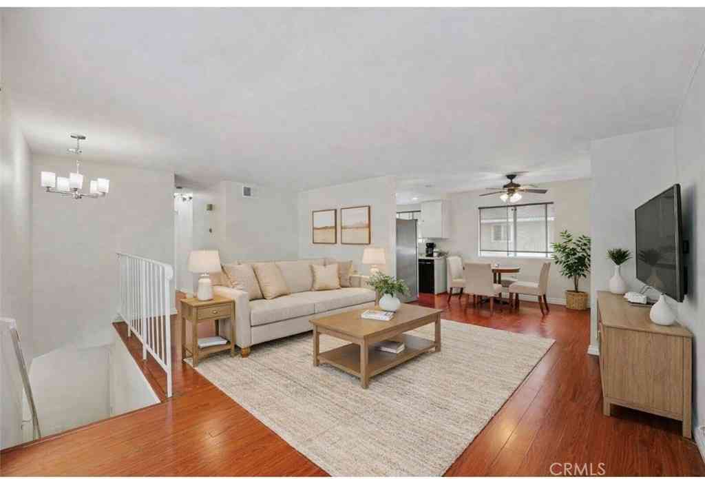 Homes For Sale - 222 W Grove Street #4<br/> Pomona, CA 91767